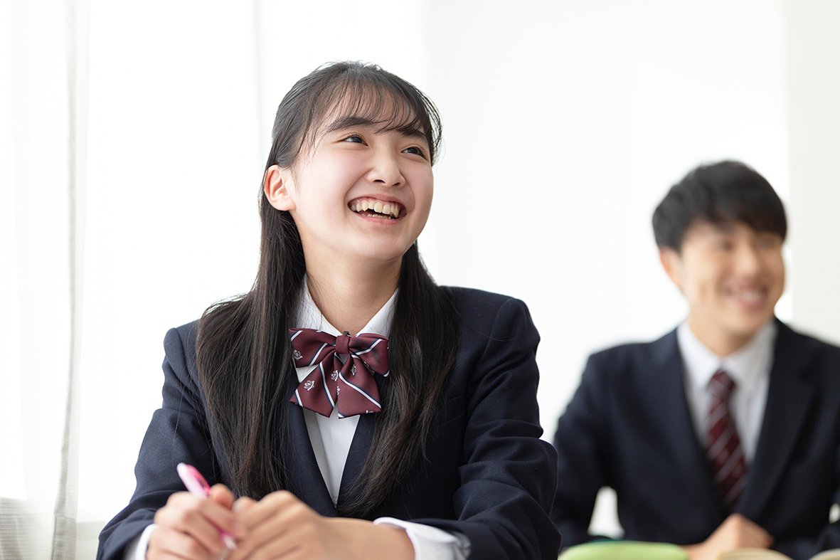 仲間と切磋琢磨する生徒たちの様子